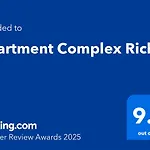 Rich Collective Apartment *