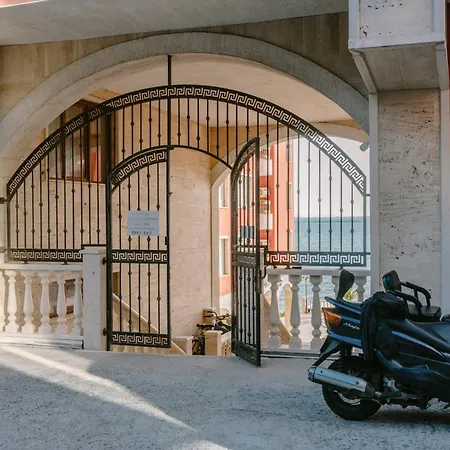 Rich Collective Apartmán