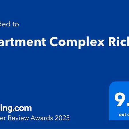 Complex Rich Apartment *