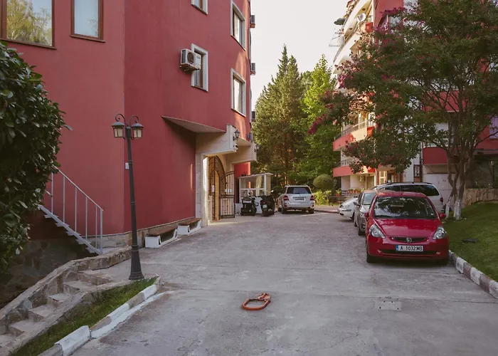 Rich Collective Nesebar