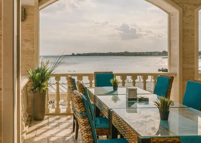 Rich Collective Apartment Nesebar