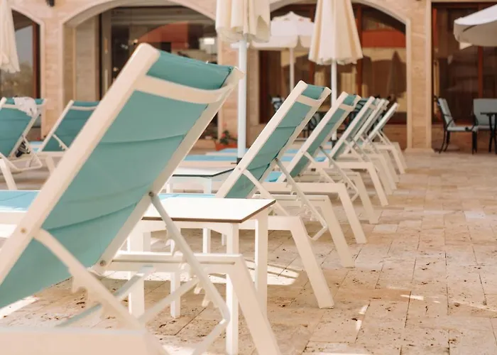 Rich Collective Apartment