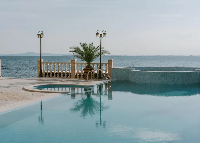 Apartment Rich Collective Nesebar