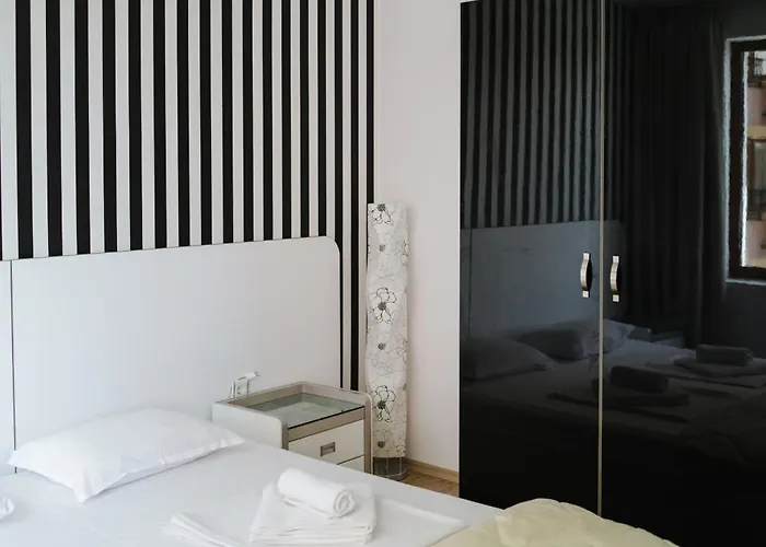 Rich Collective * Nesebar